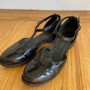 Marc Jacobs mary jane patent leather t strap shoe